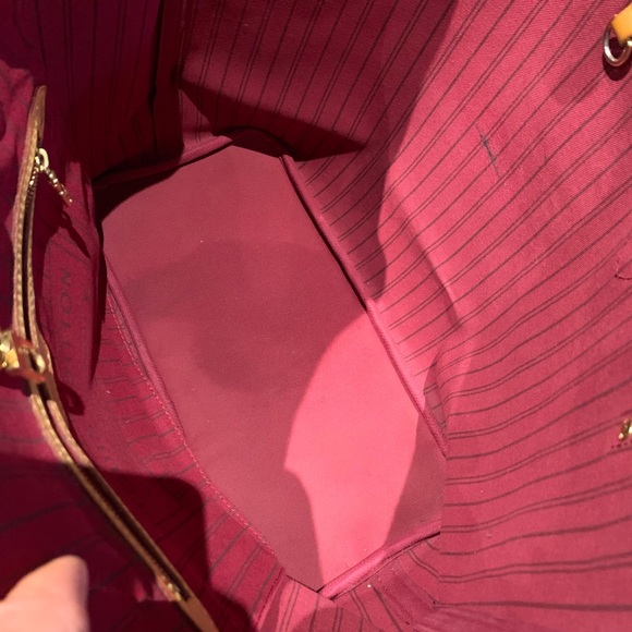 Louis Vuitton Monogram Neverfull MM - Picture 7 of 16